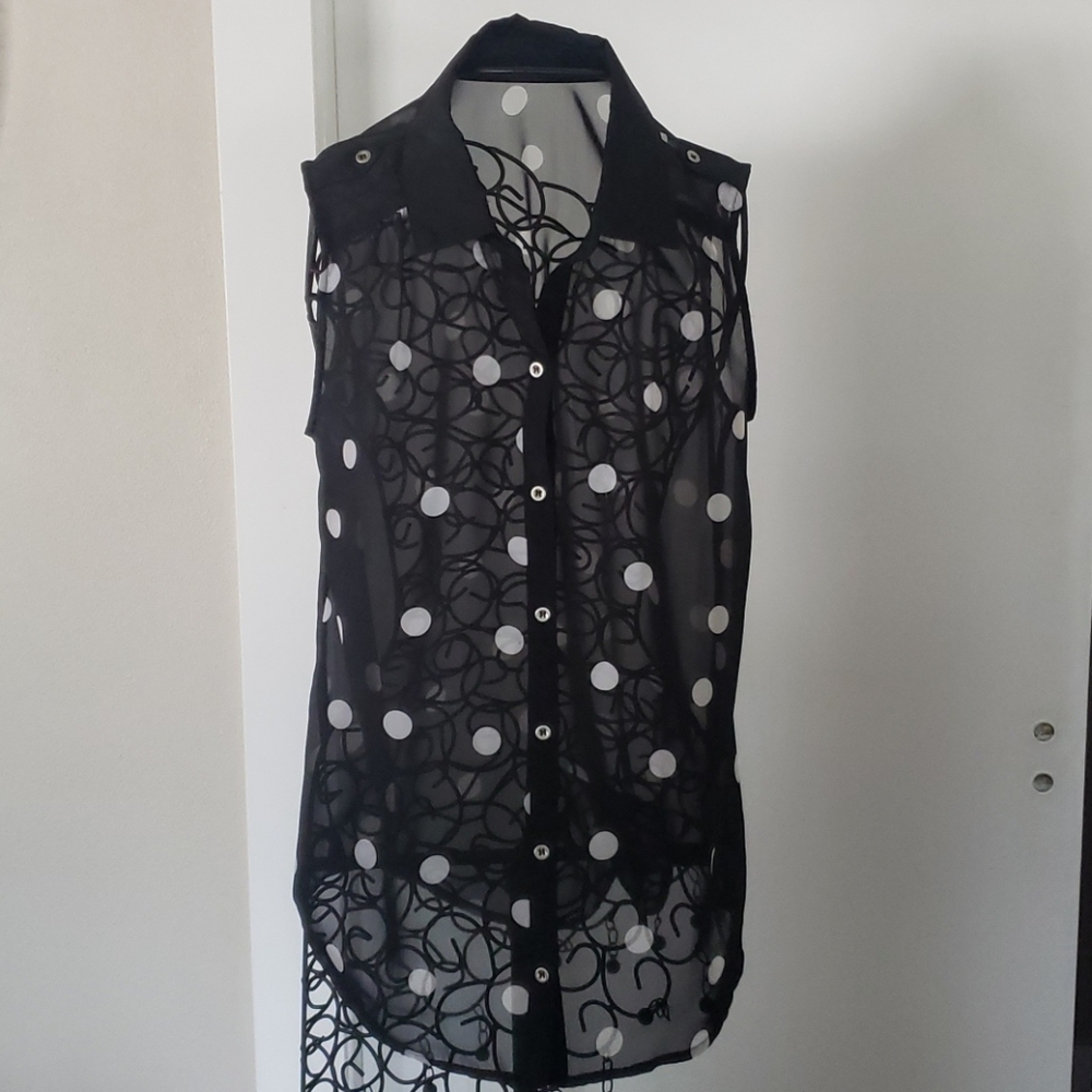 Women's Sz L sleeveless blouse